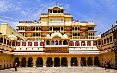 City palace, Delhi to Jaipur cabs